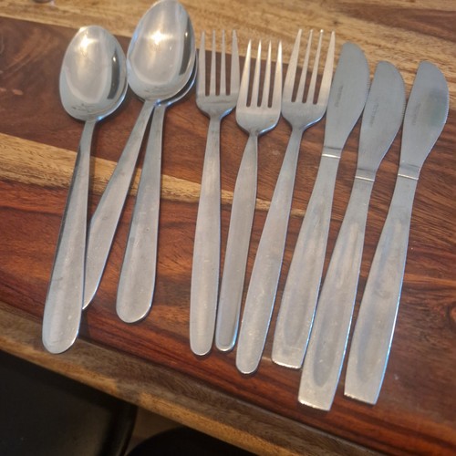 Oneida cutlery set for - oneida,