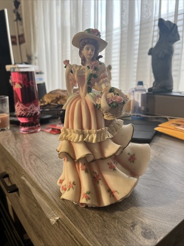 Regency fine demure lady - fine,