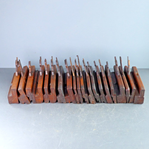 Antique wooden moulding - ,