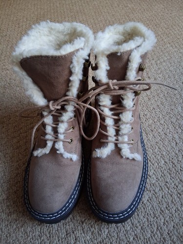 Fabulous modern boots - ,, size