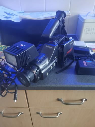 Sanyo d6p retro camcorder - sanyo, vm-d6p