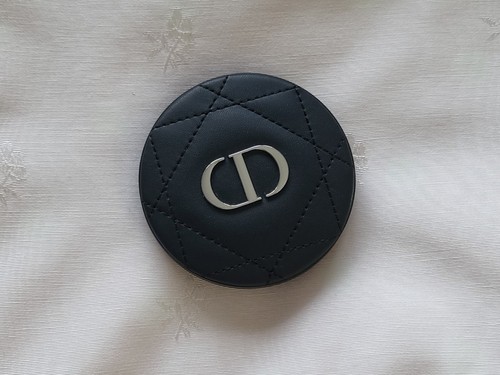 Dior logo beauty compact - logo,