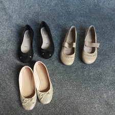 Ladies Flat Shoes Size 6 M &