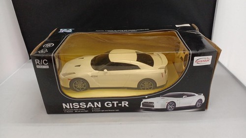 Rastar nissan white - gt-r, model