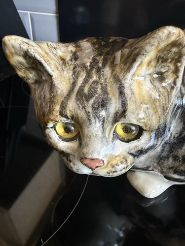 Winstanley pottery cat size - pottery,