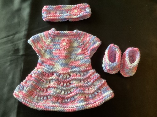 Hand knitted dolls clothes - knitted, to