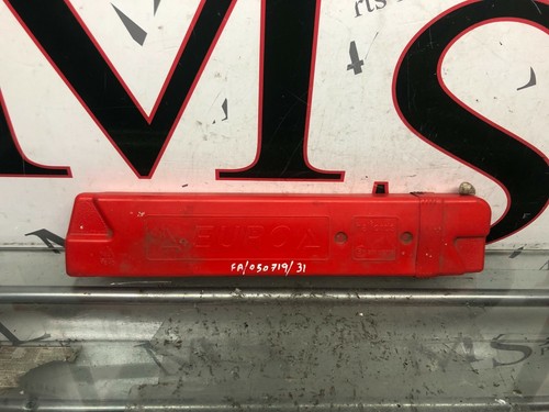 Halfords warning hazard - /,