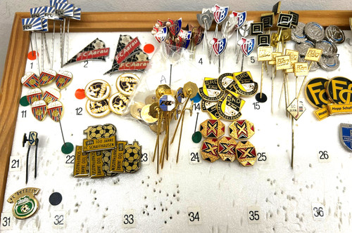 Pin badge abzeichen - pin, football