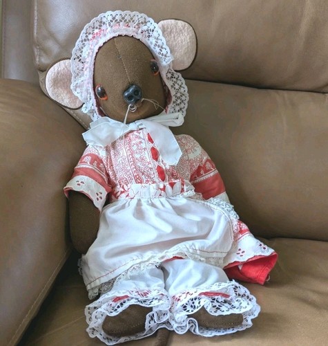 Lovely vintage handmade mouse - lovely,