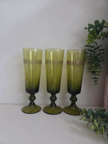 Crystal champagne flutes - champagne,