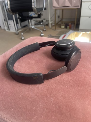 Headphones - b&o,