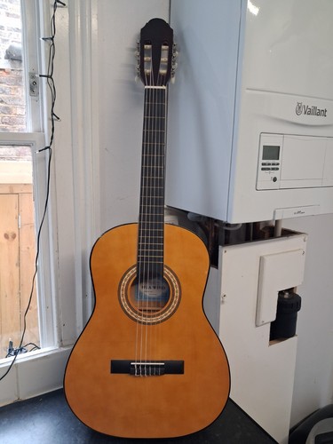 Size classical guitar - classical,