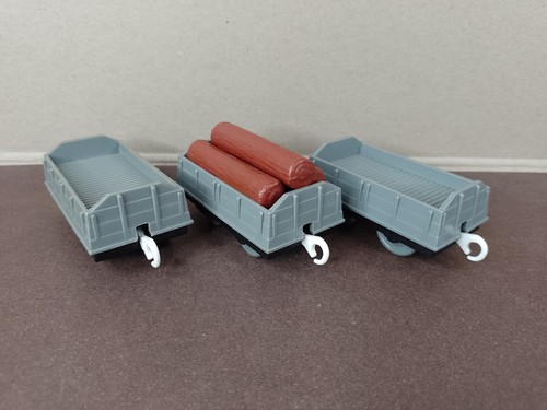 Three log cars tomy - cars,