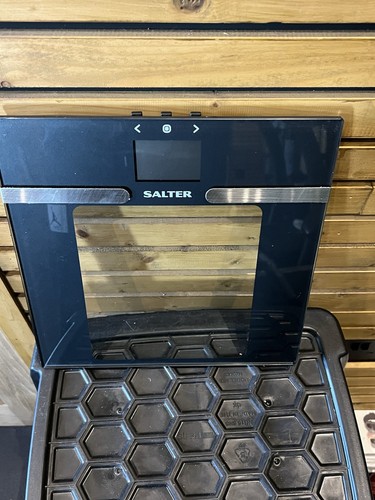 Salter black glass body
