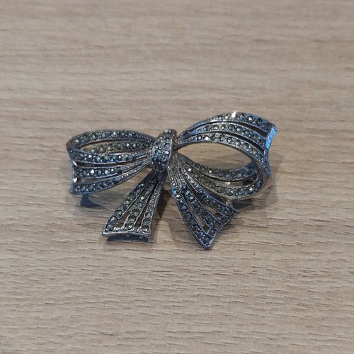 Marcasite bow brooch - marcasite,