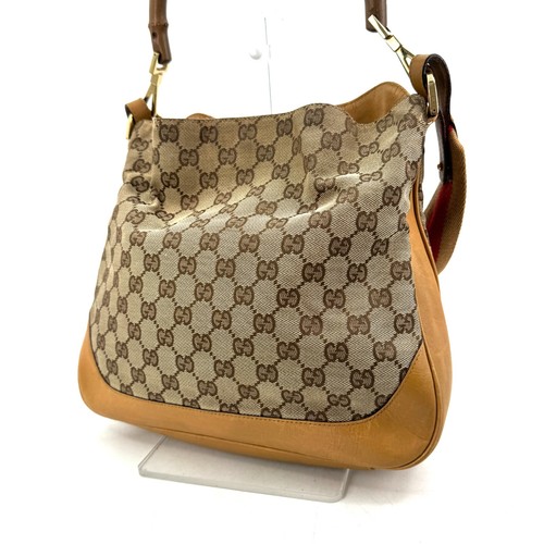 Gucci hand bag - hand,