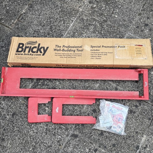 Bricky wall building - bricky,