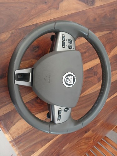 Jaguar 2011 steering wheel - jaguar,