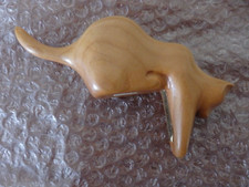 JIM HUNTER HAND CARVED CHERRY WOOD CAT ANIMAL FIGURINE WOODEN SHELF SITTER