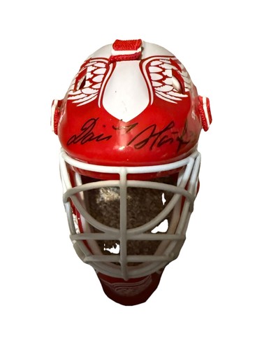 Dominic hasek signed goalie - signed,