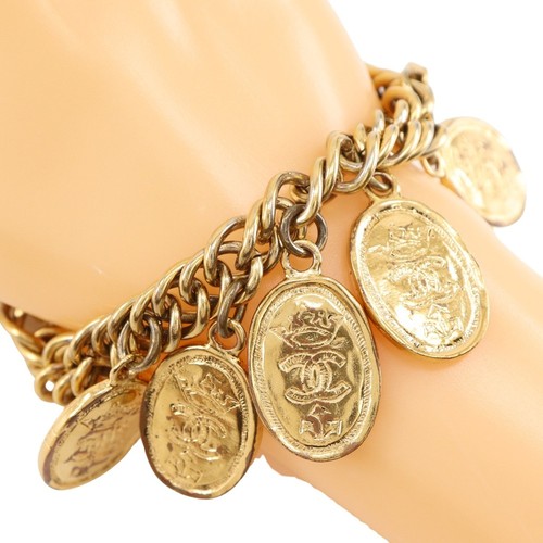Chanel medallion charm - chanel,