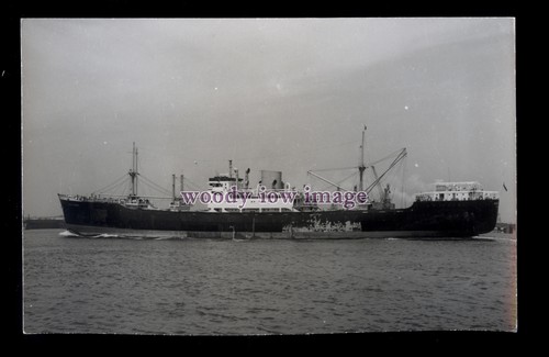 Uk1750 lyle cargo ship - lyle,