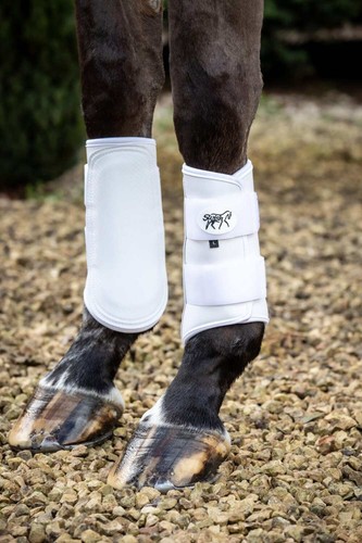 Double locking brushing boots - locking,