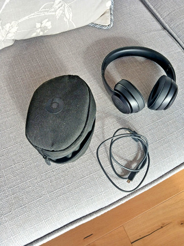 Wireless headphones beats - headphones, solo
