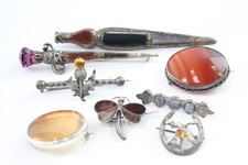 Sterling Silver Brooches Scottish Revival Antique Agate Thistle Paste x 8 (29g)