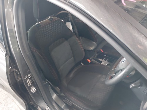Seat front right - front,