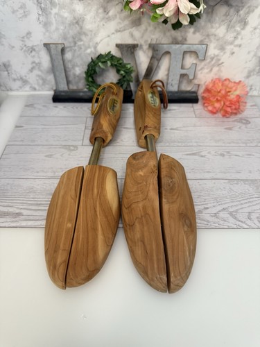 Bean cedar wood - bean, tree