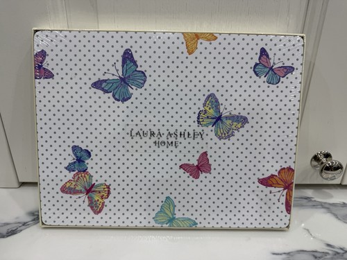 Laura ashley all flutter - laura,