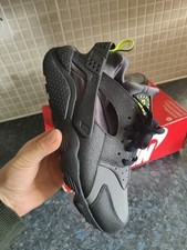 Nike Air Huarache DZ4499-001