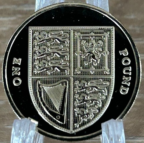 One pound uk coins - £1,