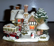 Lilliput Lane Christmas Shopping ~ Illuminated Cottage ~ L2649 ~ Excellent