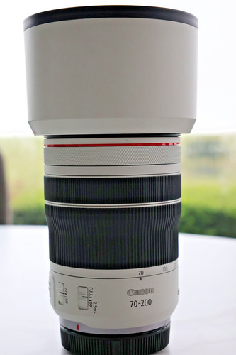 Canon 200mm l is - f/4,