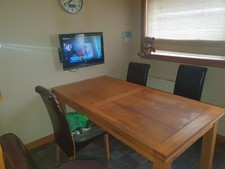 Solid Oak Extendable Dining Table,seats Up To 10! Needs Sanding and a Finish!