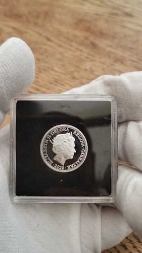 Silver sovereign 999 gold - .999,