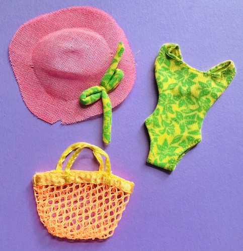 Sindy travel fun items - sindy,