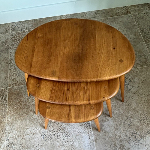 Ercol pebble nest - 3, tables