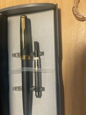 Parker Sonnet Gold Tipped Fountain Pen Medium nib  in matt black