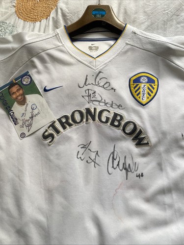 Leeds united radebe signed - united,
