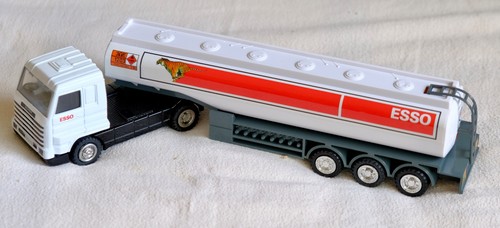 Esso collection road tanker - road,