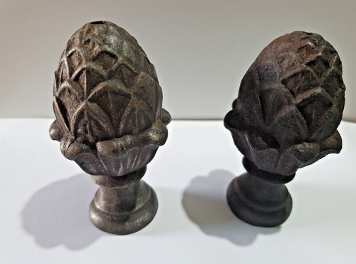 Cast iron garden pineaple pole