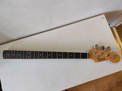 Bass guitar neck fully - p,