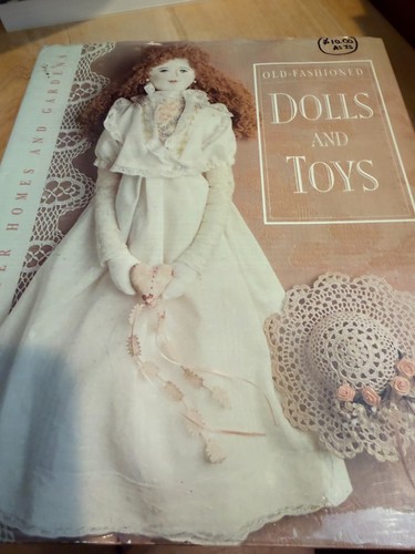 1992 old fashioned dolls - 1992, and