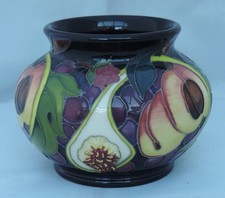 Moorcroft Queens Choice Vase 520/5 - original sales label £335.00 - 10cm tall
