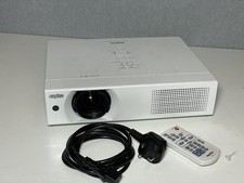 SANYO PLC-XU106 Projector