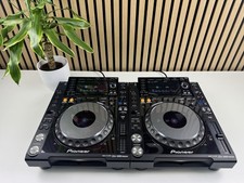 2x Pioneer CDJ 2000 Nexus DJ