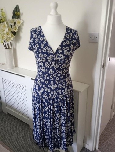 Boden vgc navy white daisy - navy,